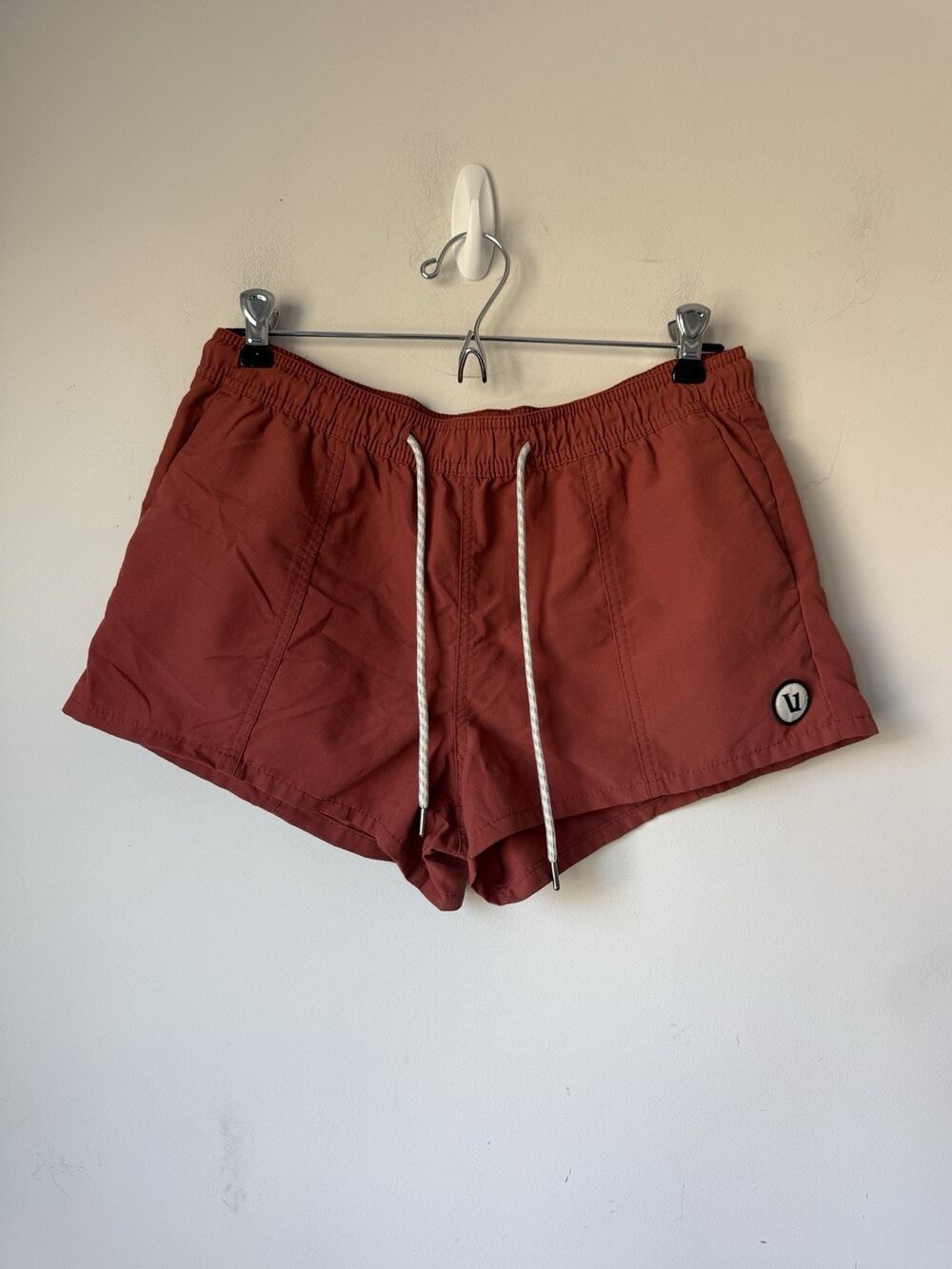 Vuori Sunwashed Shorts Women's S 2.5" Inseam VW369 Terracotta